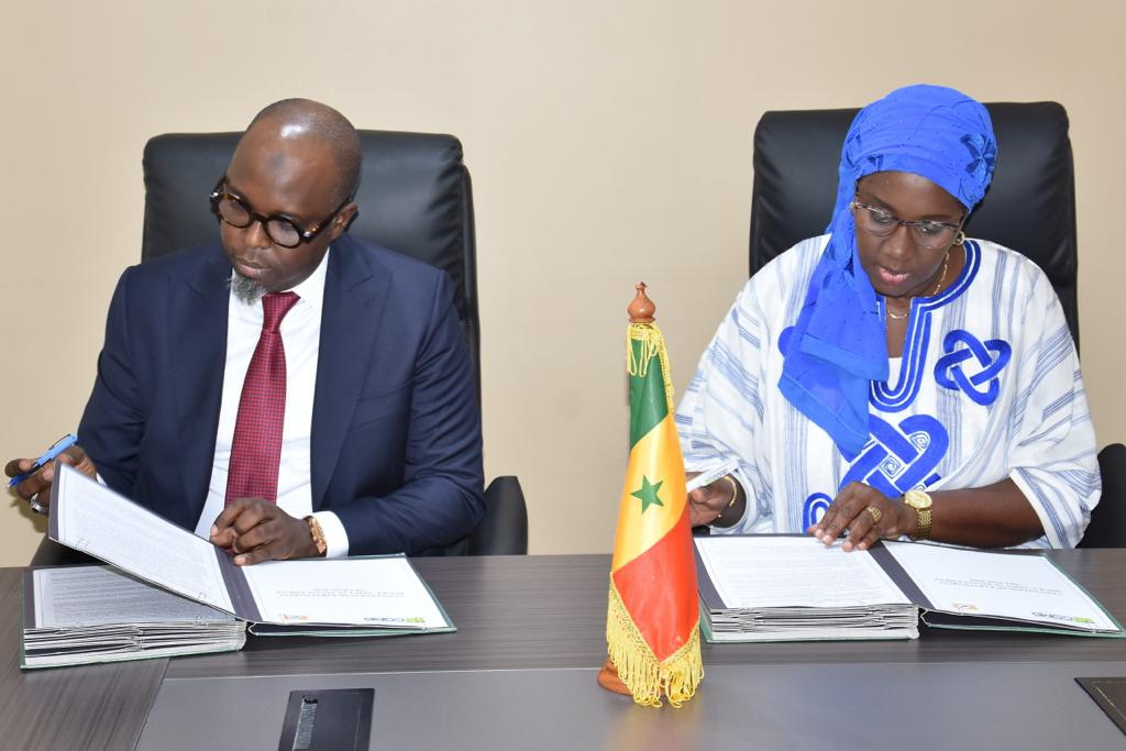 Signature de convention Sen’Finances CDMP .